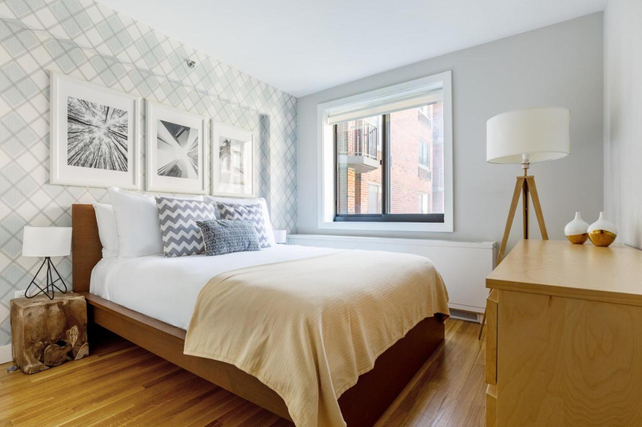 Quaint Chelsea 1br W Doorman Gym Balcony Nyc-7 Apartment New York