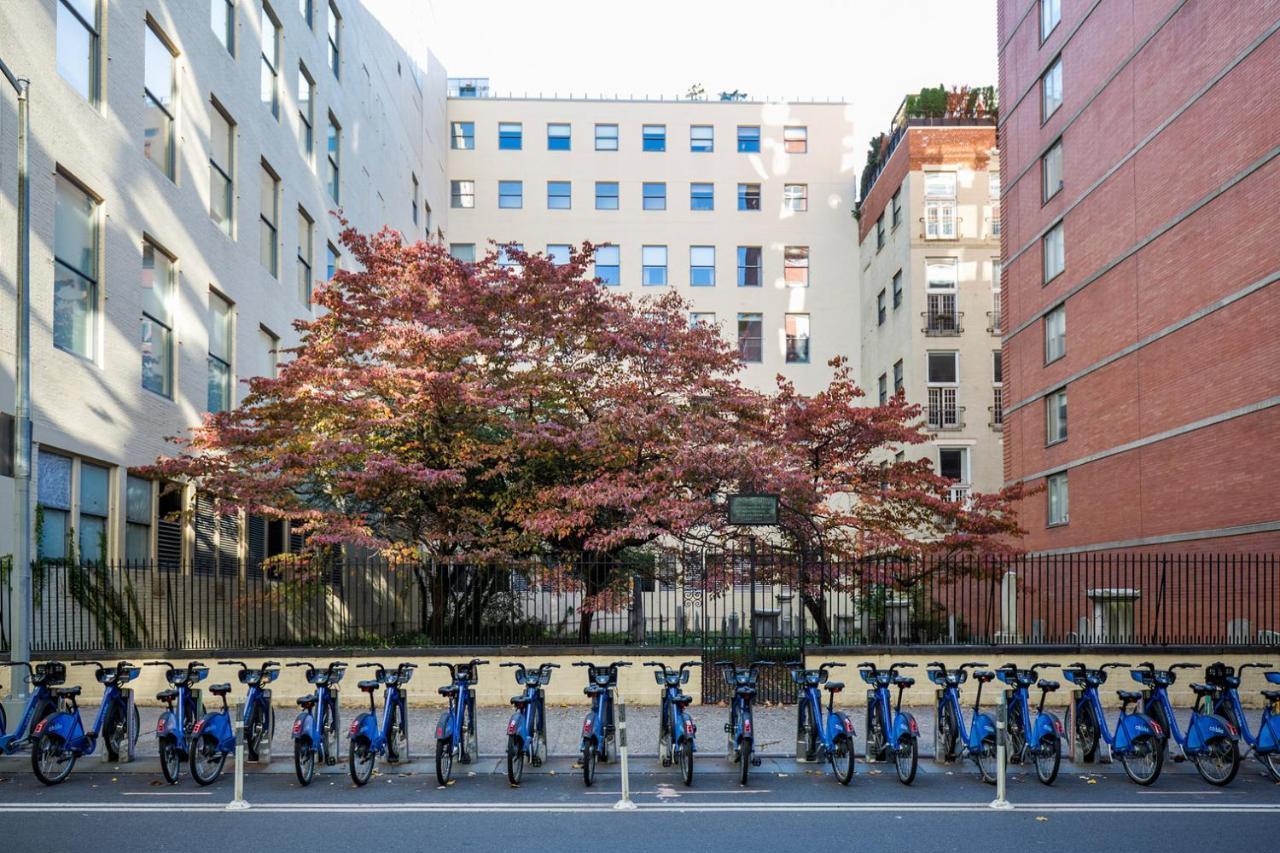 Quaint Chelsea 1br W Doorman Gym Balcony Nyc-7 *