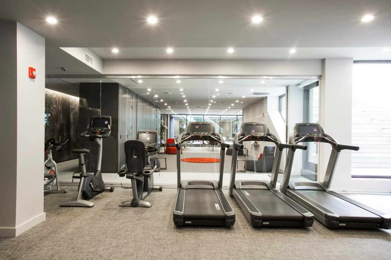 Quaint Chelsea 1br W Doorman Gym Balcony Nyc-7 Apartment